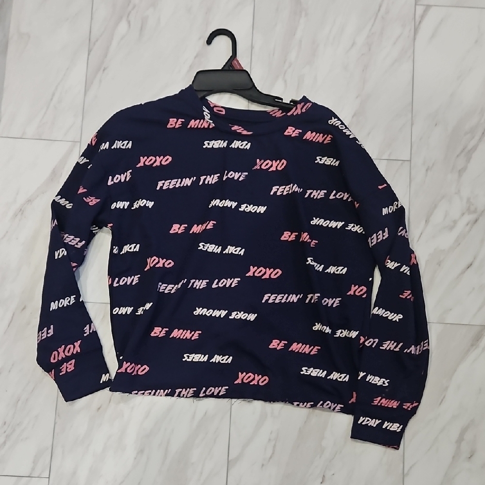 Pajamas Set - Picture 2 of 4